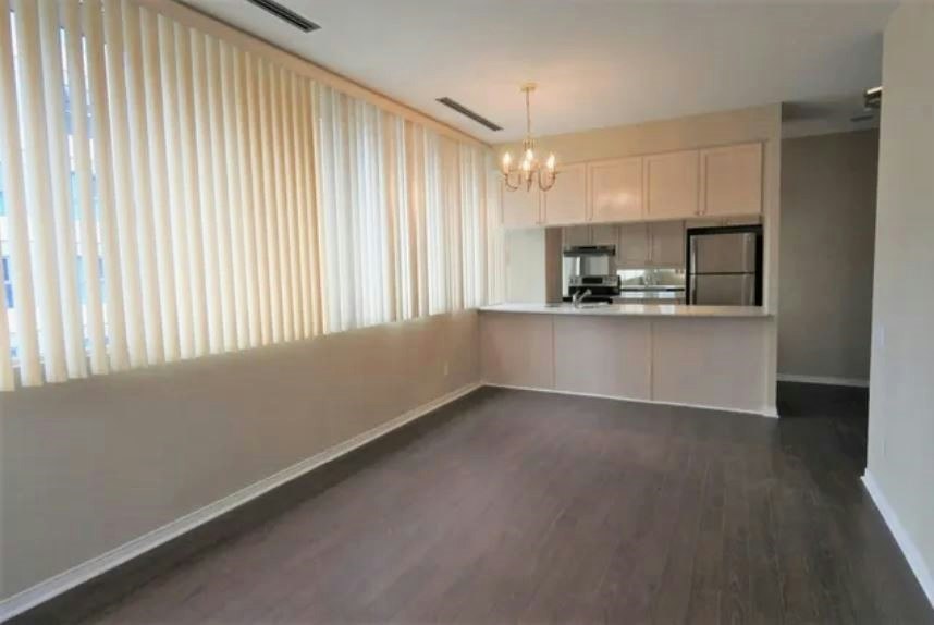 703-555 Yonge Street, Toronto, ON, M4Y 3A6
