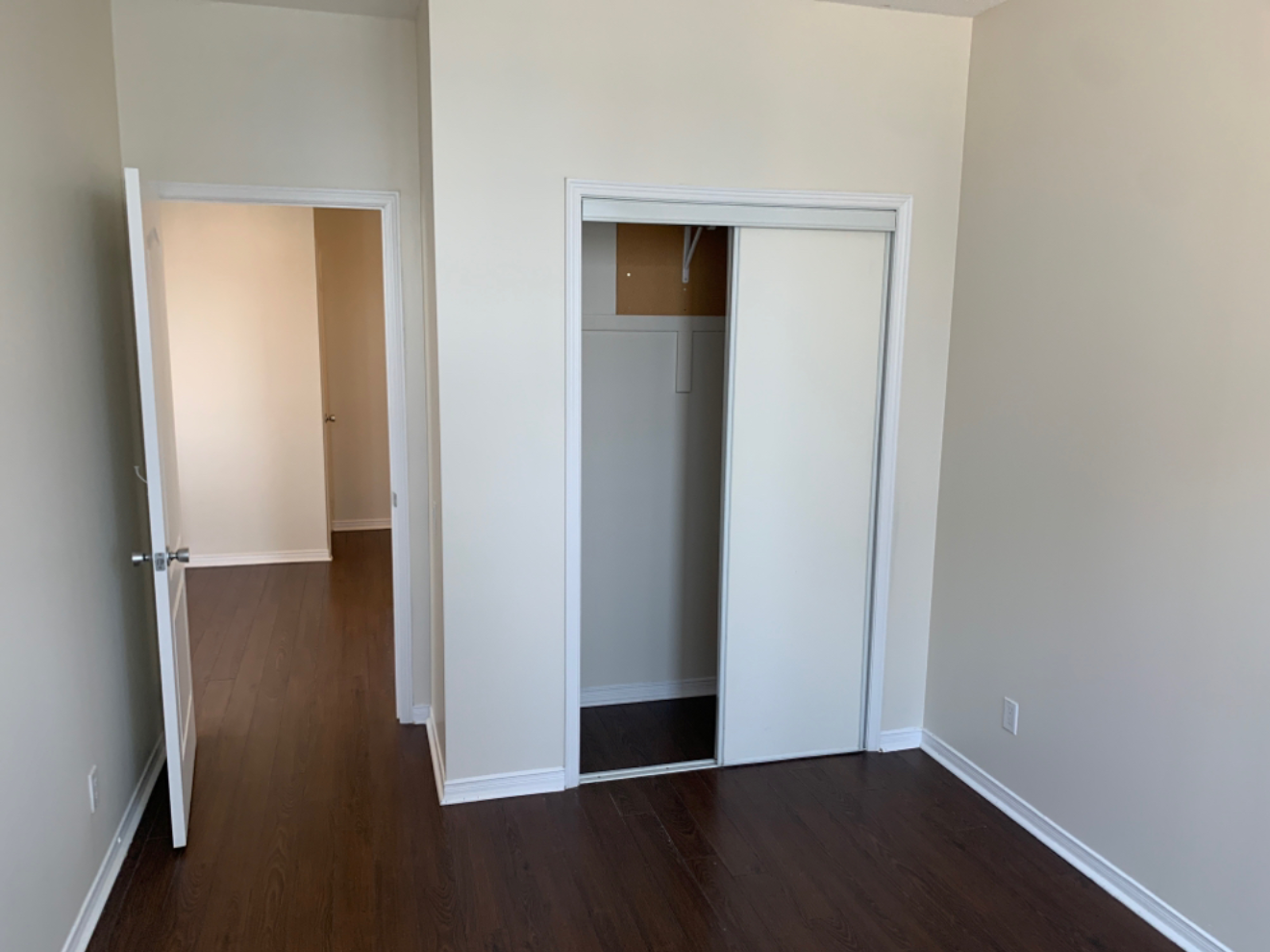 703-555 Yonge Street, Toronto, ON, M4Y 3A6 - 8