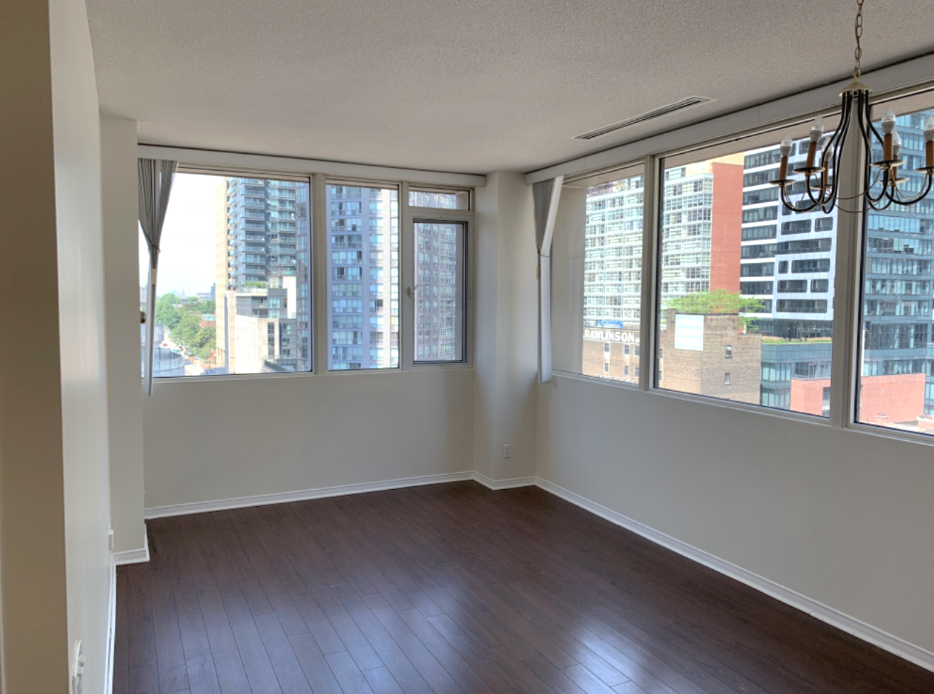 703-555 Yonge Street, Toronto, ON, M4Y 3A6 - 7