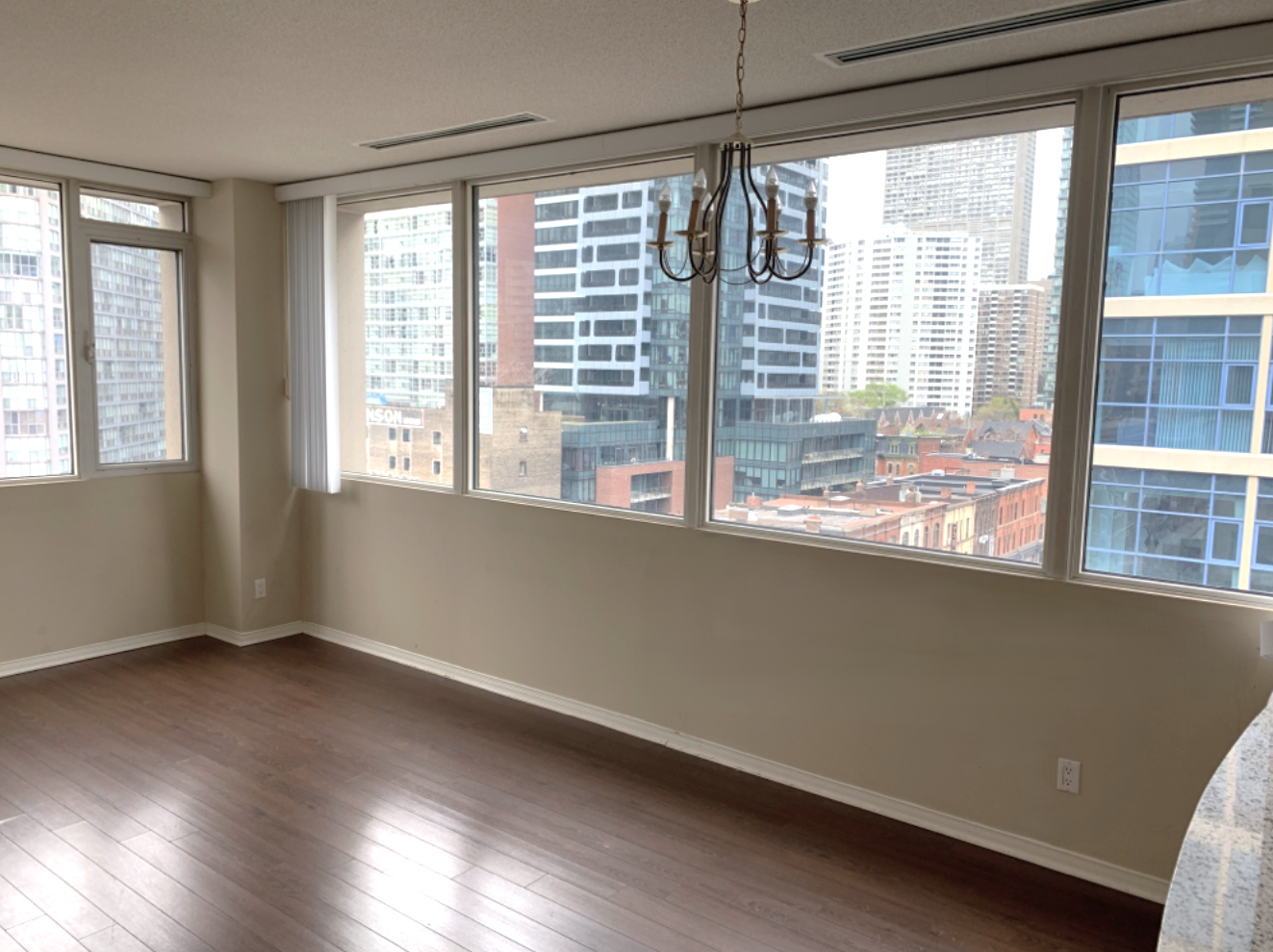 703-555 Yonge Street, Toronto, ON, M4Y 3A6 - 6