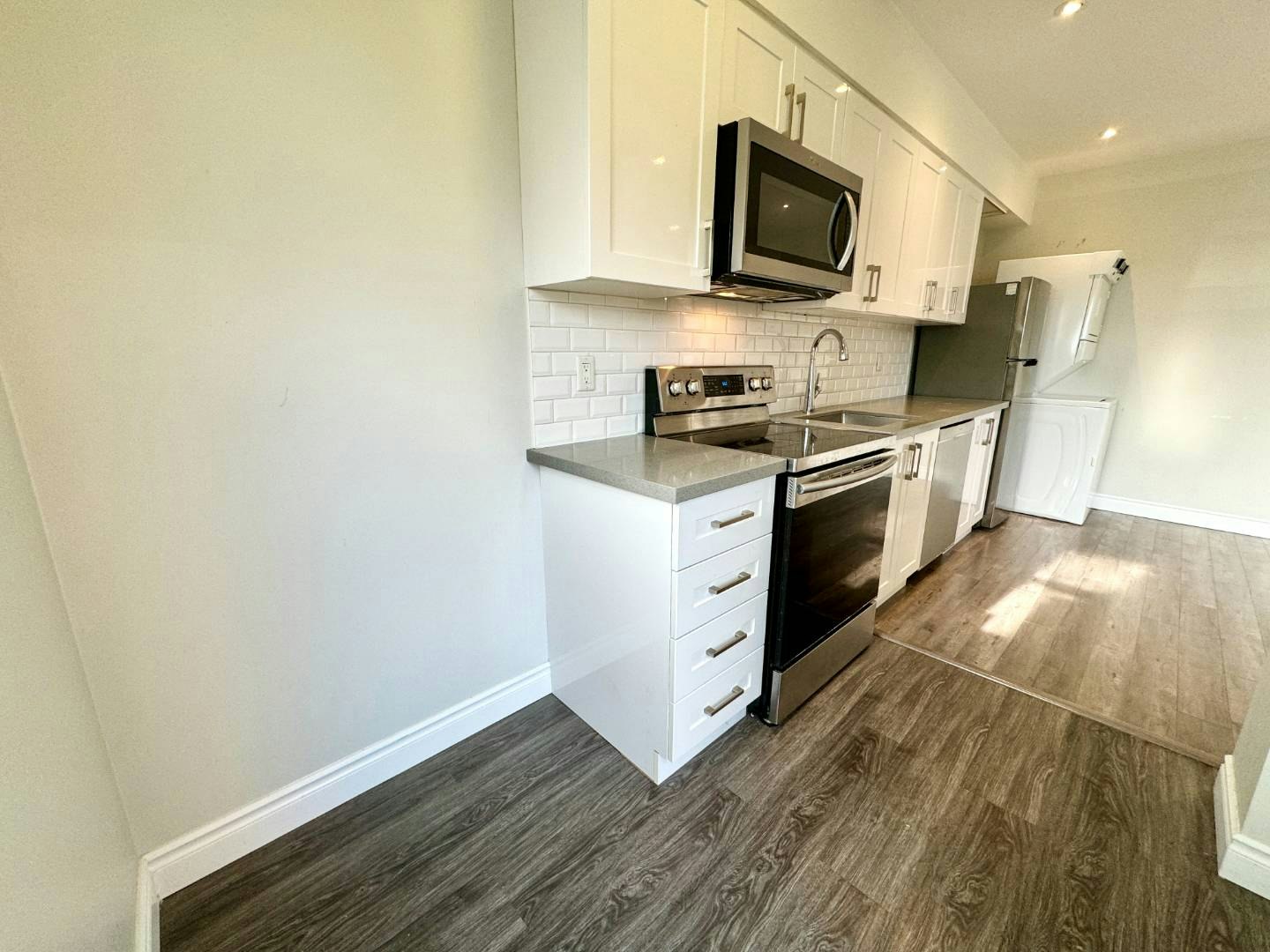 Lower B-48 Dewhurst Boulevard, Toronto, ON, M4J 3H9 - 6