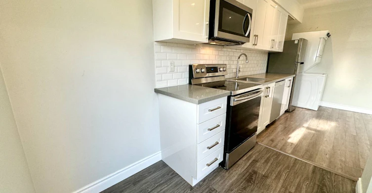 Lower B-48 Dewhurst Boulevard, Toronto, ON, M4J 3H9 - 6