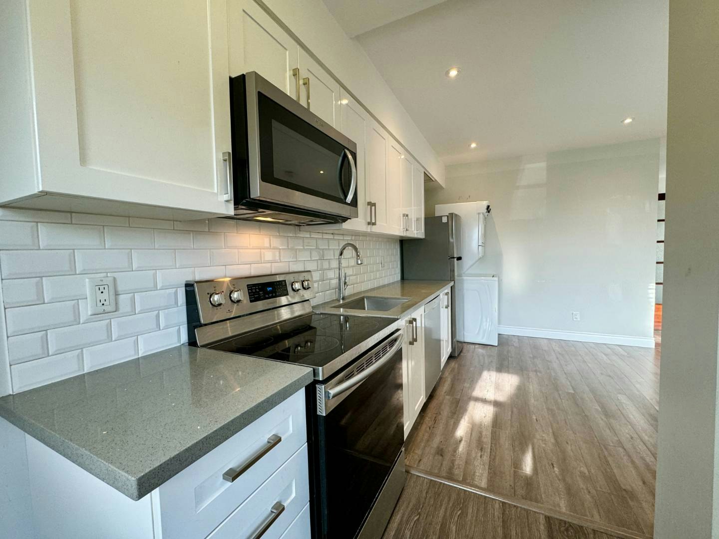 Lower B-48 Dewhurst Boulevard, Toronto, ON, M4J 3H9 - 4