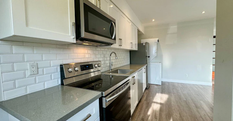 Lower B-48 Dewhurst Boulevard, Toronto, ON, M4J 3H9 - 4