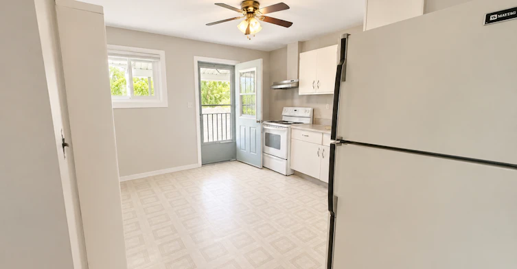 1572 Shore Drive North, Cayuga, ON, N0A 1K0 - 3