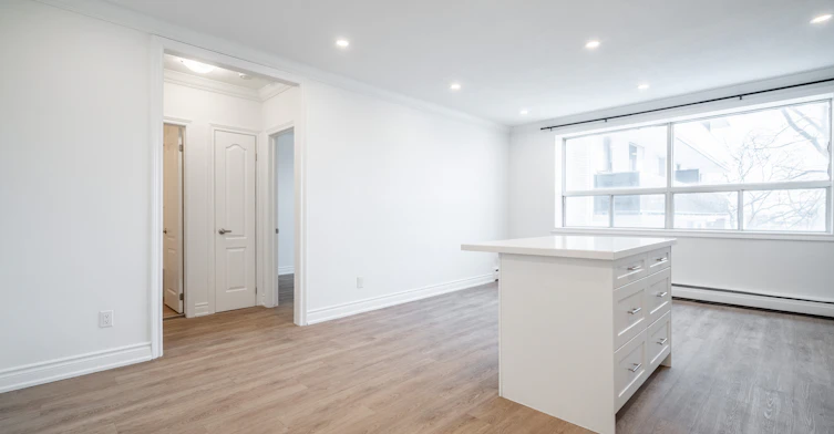 203-112 St Josephs Drive, Hamilton, ON, L8N 2E7 - 4