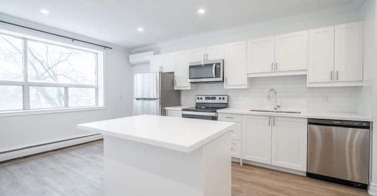 203-112 St Josephs Drive, Hamilton, ON, L8N 2E7 - 5