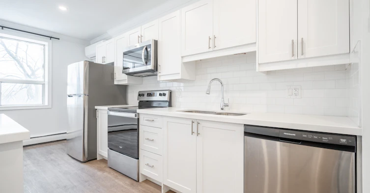 203-112 St Josephs Drive, Hamilton, ON, L8N 2E7 - 9