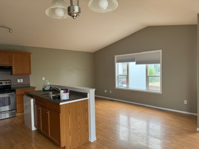 1-18 Pinnacle Grove, Grande Prairie, AB, T8W 2Z2 - 6