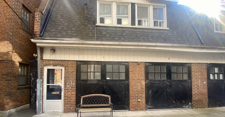 E-341 St Clair Avenue W, Toronto, ON, M5P 1N3 - 15