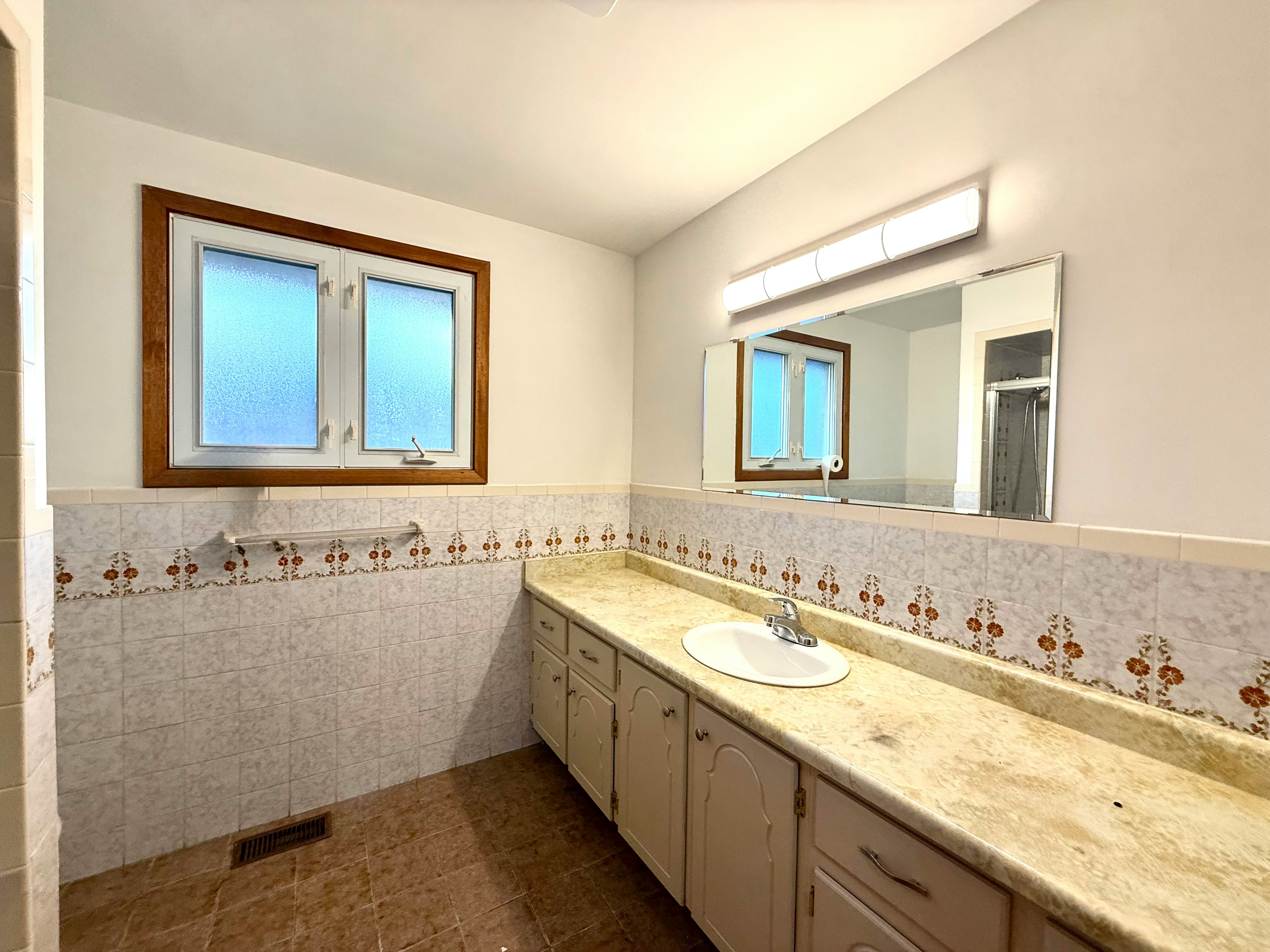 1-100 Taymall Street, Hamilton, ON, L8W 1Z4 - 25