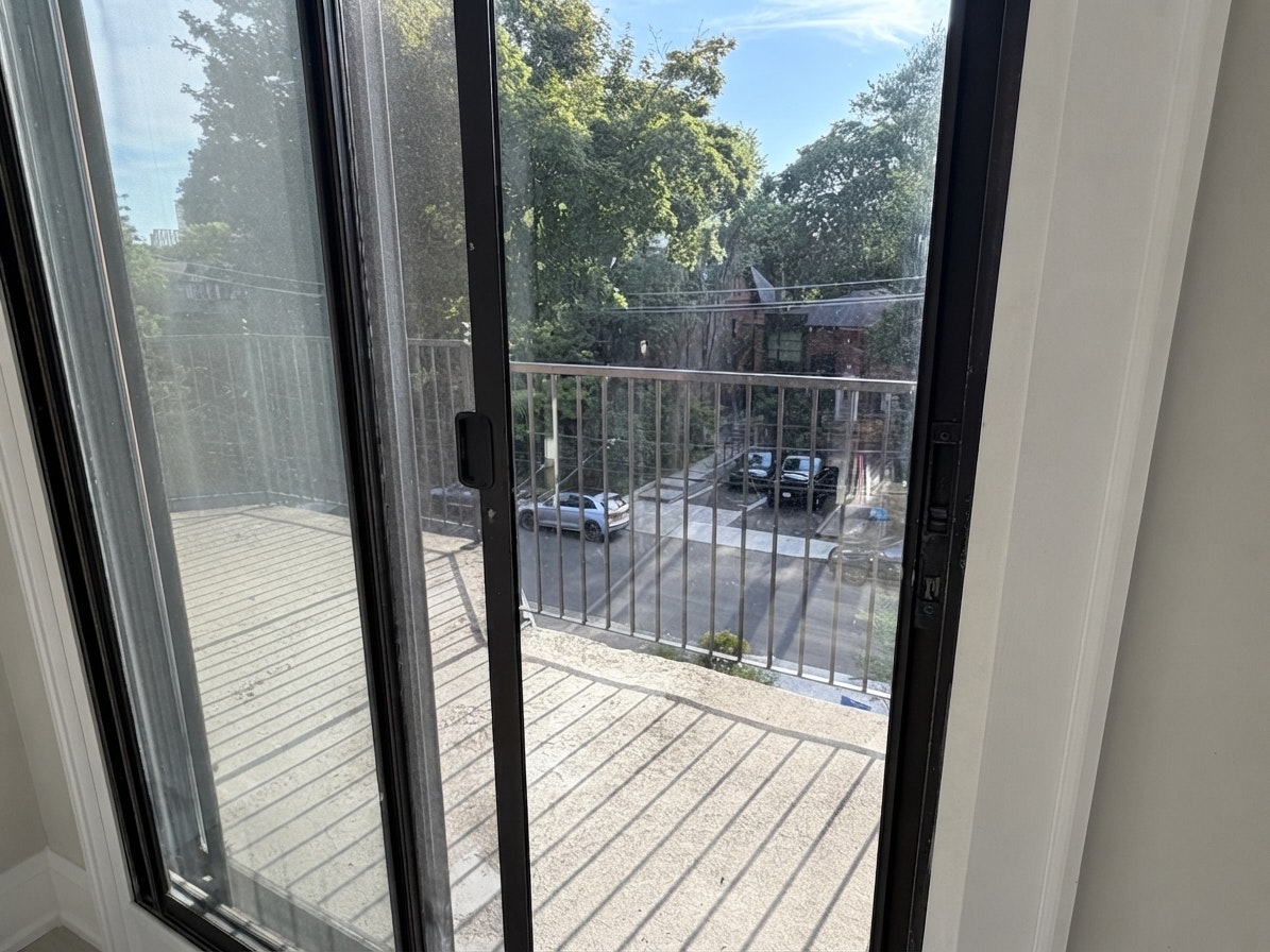 7-415 Brunswick Avenue, Toronto, ON, M5R 2Z2 - 8