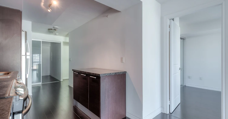 1816-386 Yonge Street, Toronto, ON, M5B 0A5 - 3