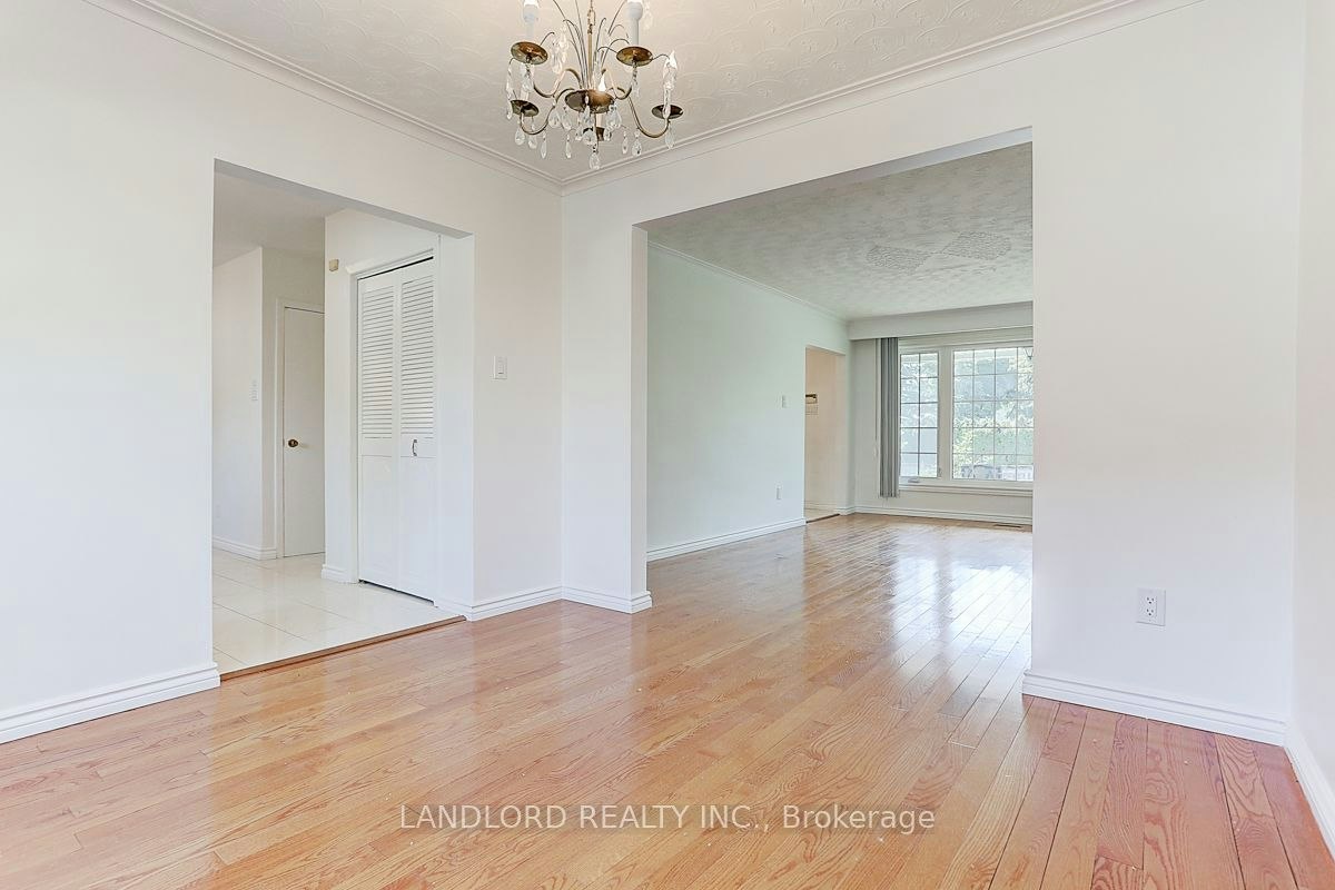 21 Pineway Boulevard, Toronto, ON, M2H 1A3 - 7