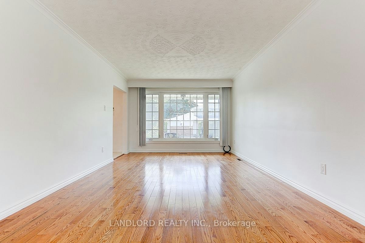 21 Pineway Boulevard, Toronto, ON, M2H 1A3 - 11