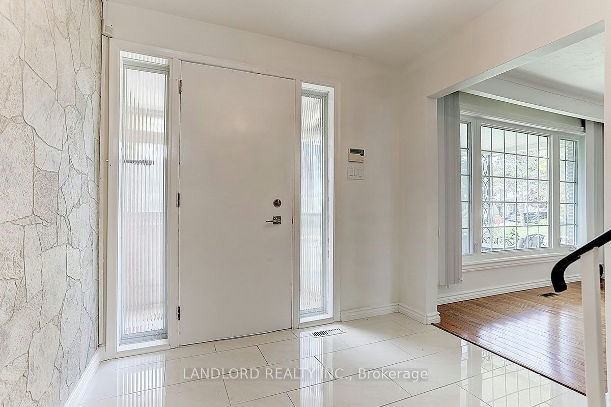 21 Pineway Boulevard, Toronto, ON, M2H 1A3 - 33