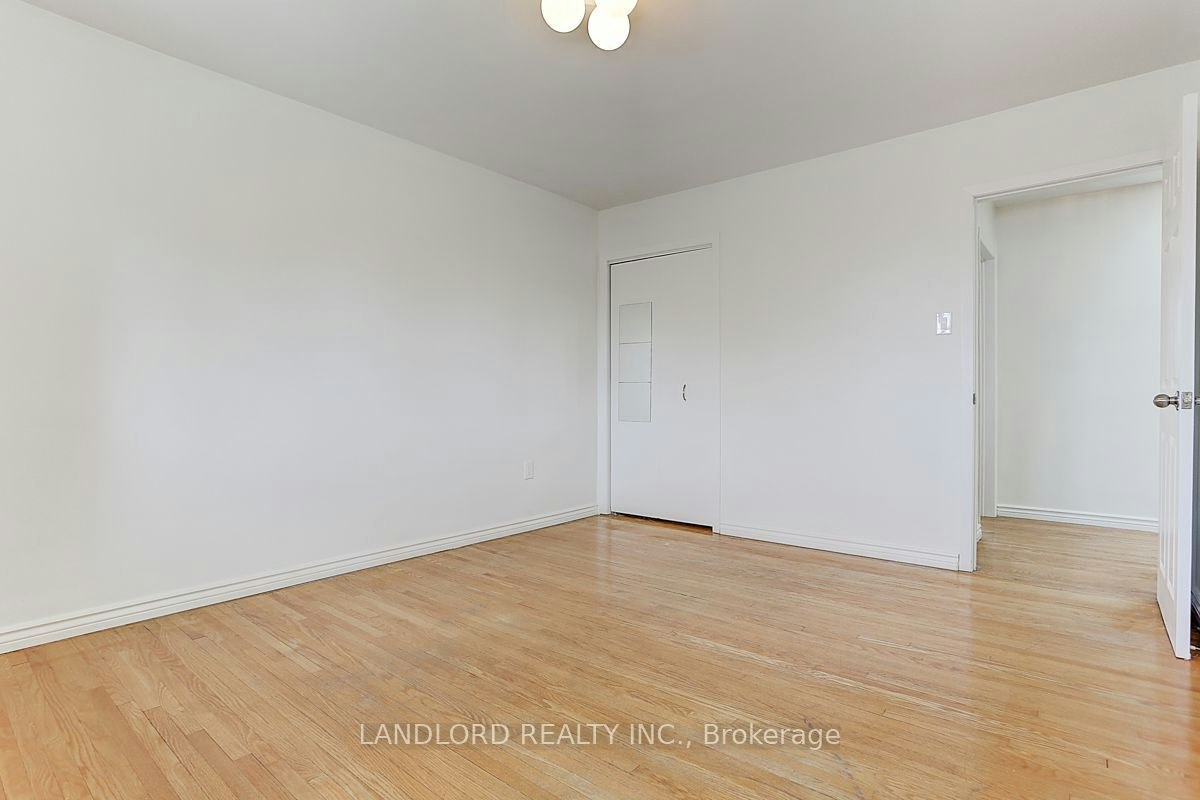 21 Pineway Boulevard, Toronto, ON, M2H 1A3 - 23