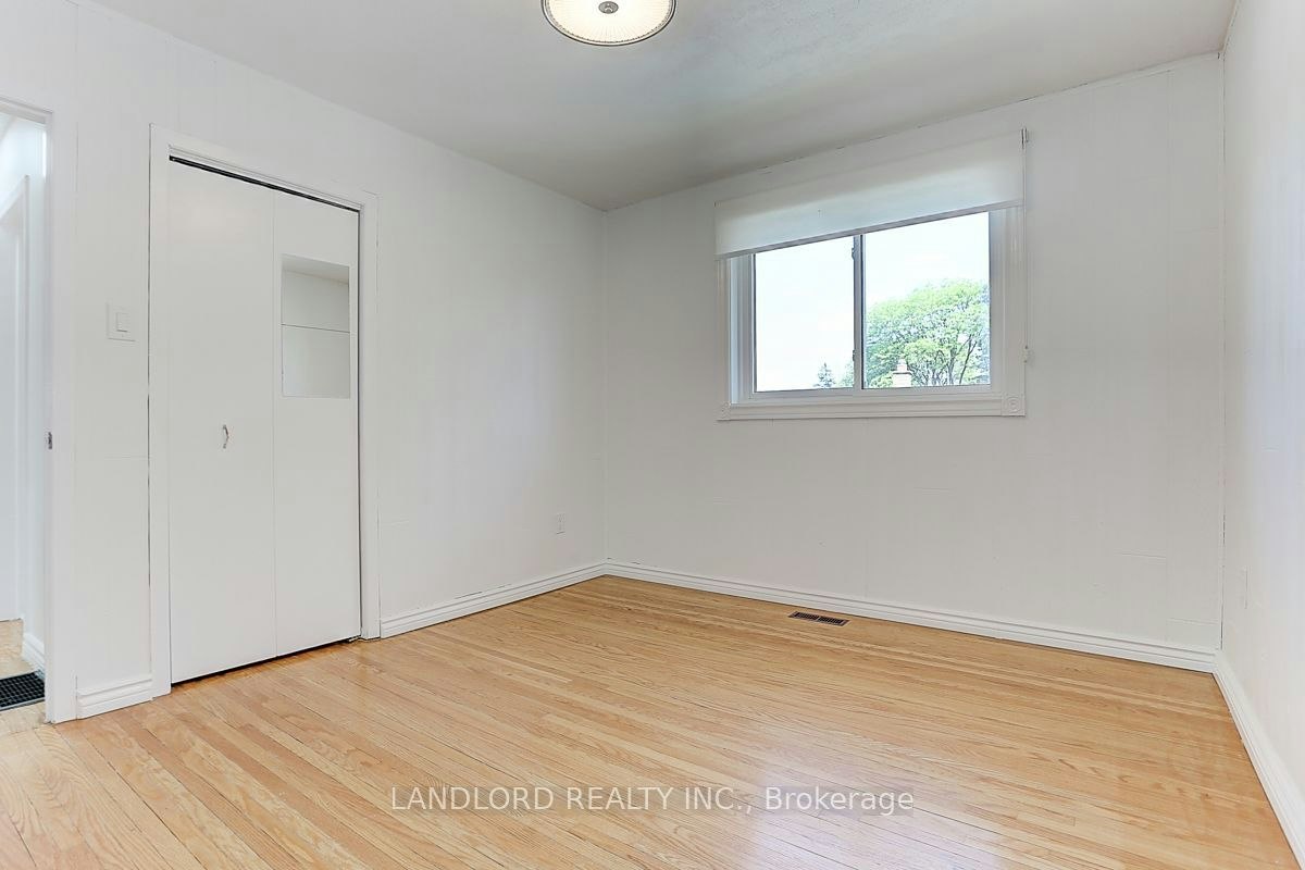 21 Pineway Boulevard, Toronto, ON, M2H 1A3 - 21