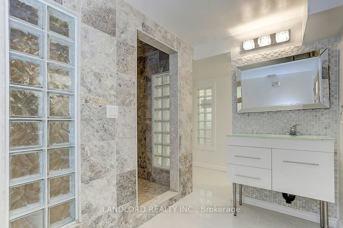 21 Pineway Boulevard, Toronto, ON, M2H 1A3 - 31