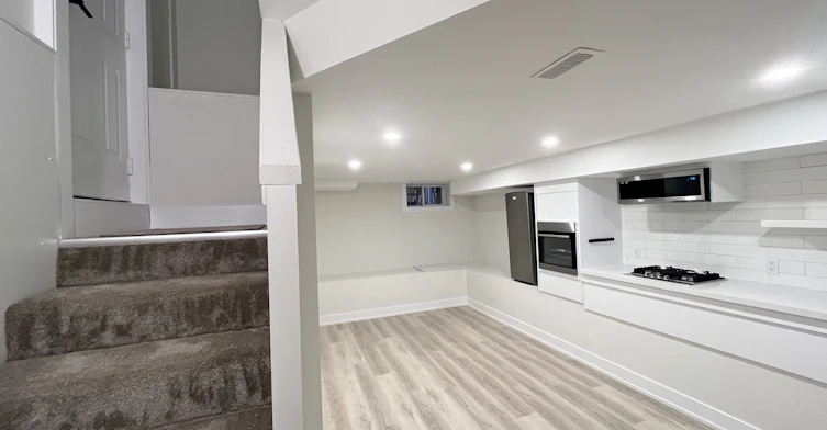 33 Somerset Avenue, Hamilton, ON, L8L 2L4 - 8