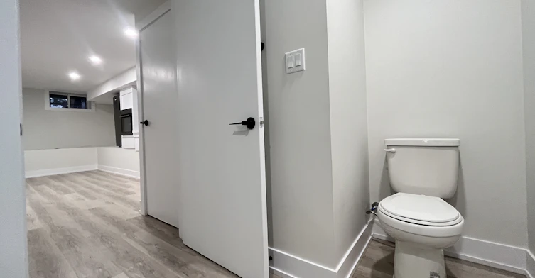 33 Somerset Avenue, Hamilton, ON, L8L 2L4 - 6