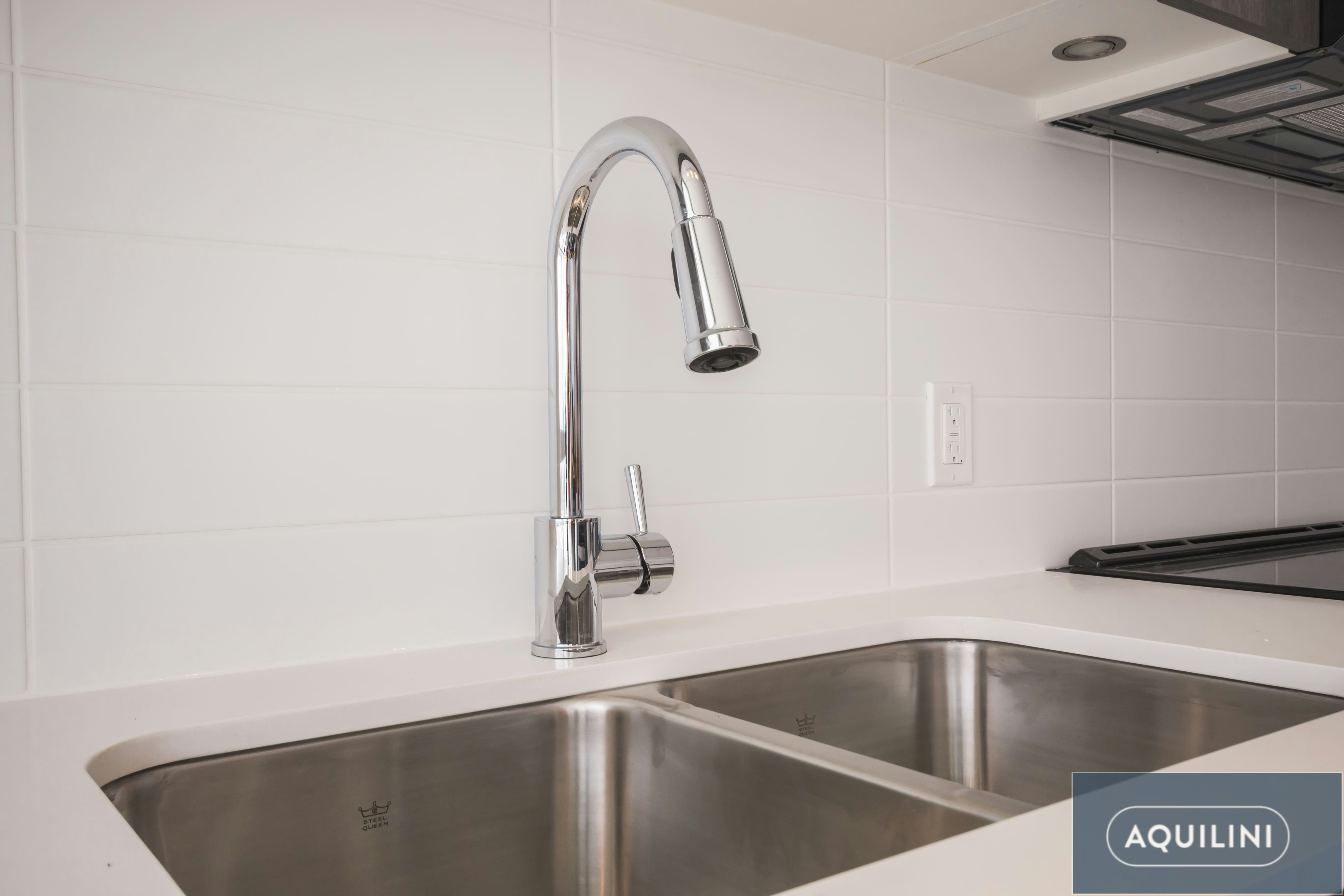 704-685 Pacific Boulevard, Vancouver, BC, V6B 0R4 - 4