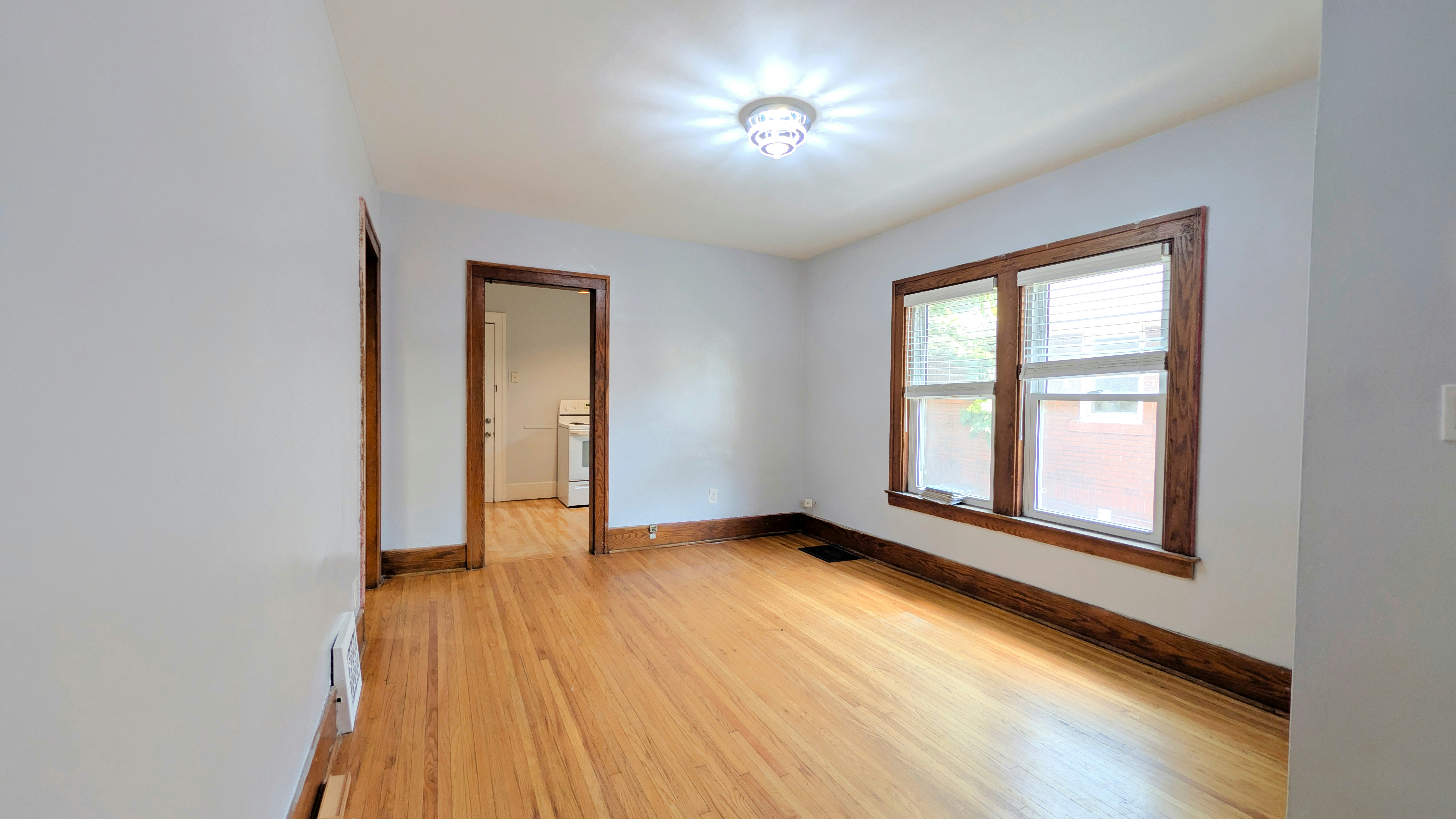 322 Partington Avenue, Windsor, ON, N9B 2N5 - 8