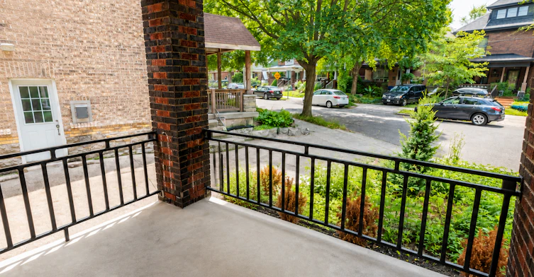 1-272 Stinson Crescent, Hamilton, ON, L8N 1T7 - 2