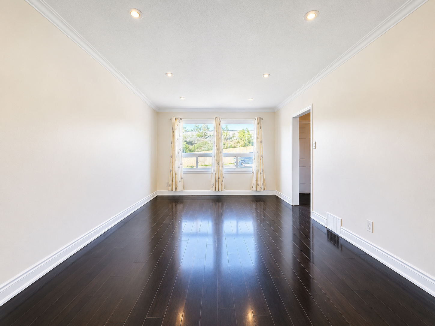 728 Weston Road, Toronto, ON, M6N 3R5 - 5