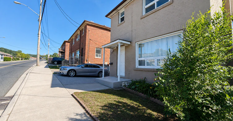 728 Weston Road, Toronto, ON, M6N 3R5 - 18