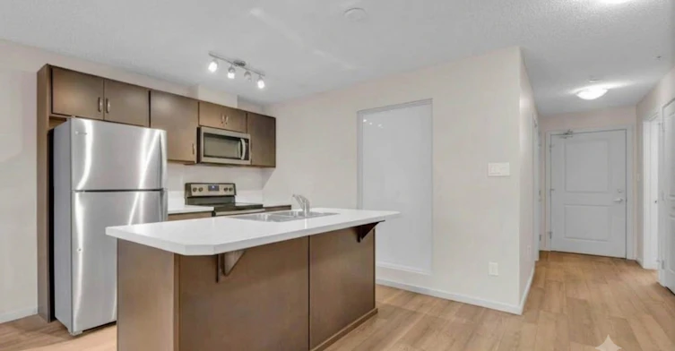 5404 7 Avenue SW, Edmonton, AB, T6X 2K4 - 3