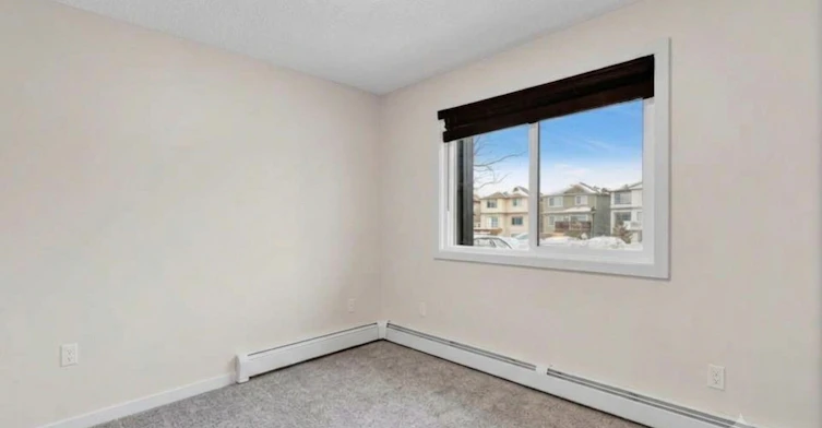 5404 7 Avenue SW, Edmonton, AB, T6X 2K4 - 4