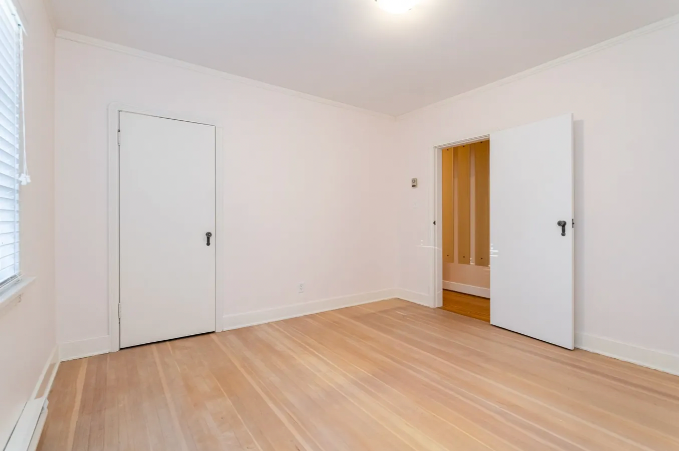 3878 West 8th Avenue, Vancouver, BC, V6R 1Z4 - 10