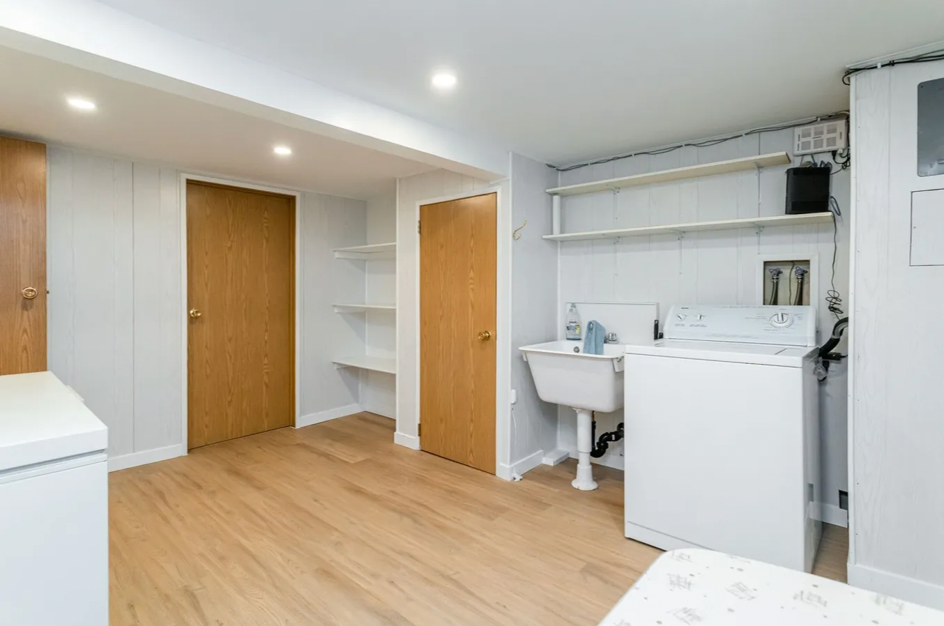 3878 West 8th Avenue, Vancouver, BC, V6R 1Z4 - 13