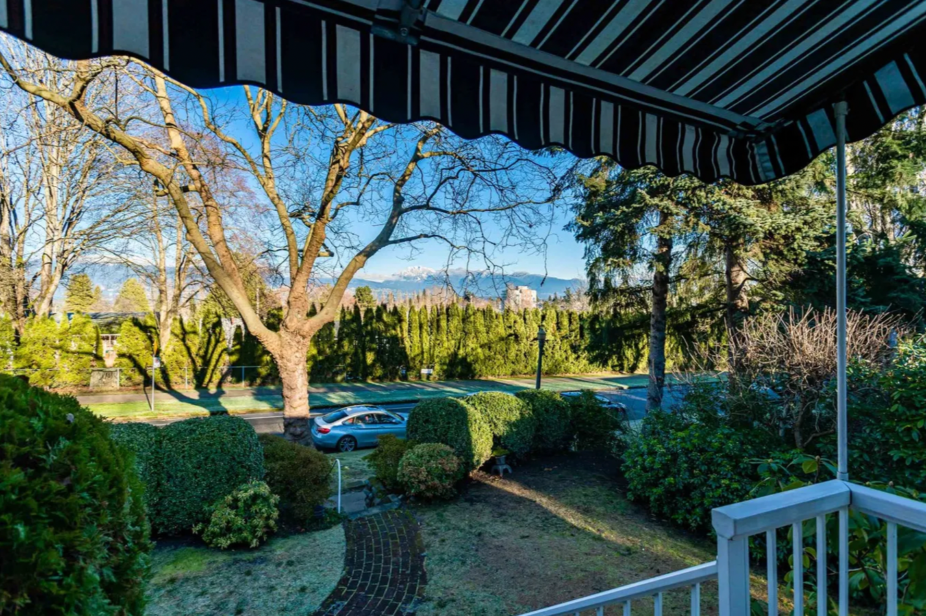 3878 West 8th Avenue, Vancouver, BC, V6R 1Z4 - 4