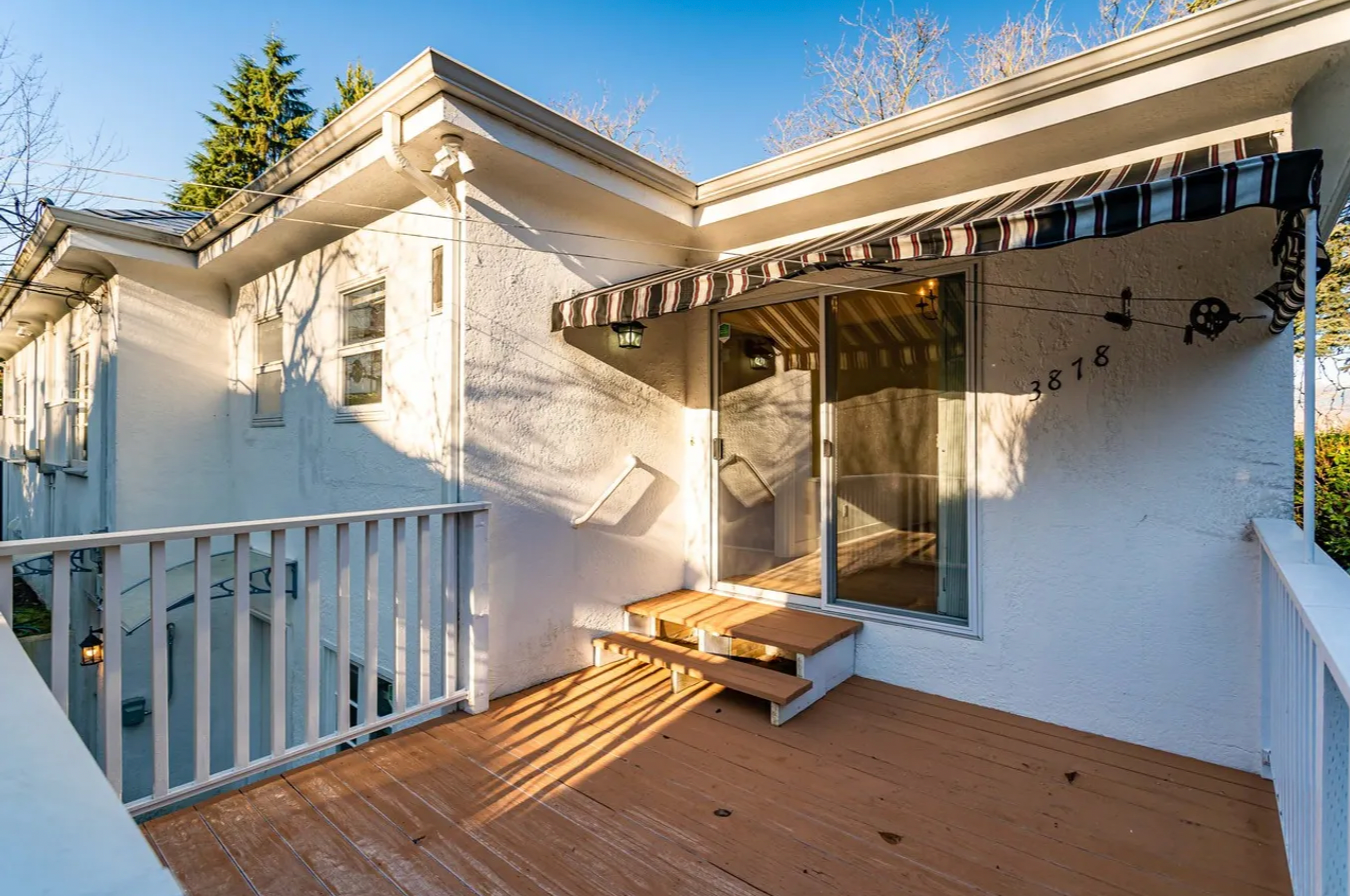 3878 West 8th Avenue, Vancouver, BC, V6R 1Z4