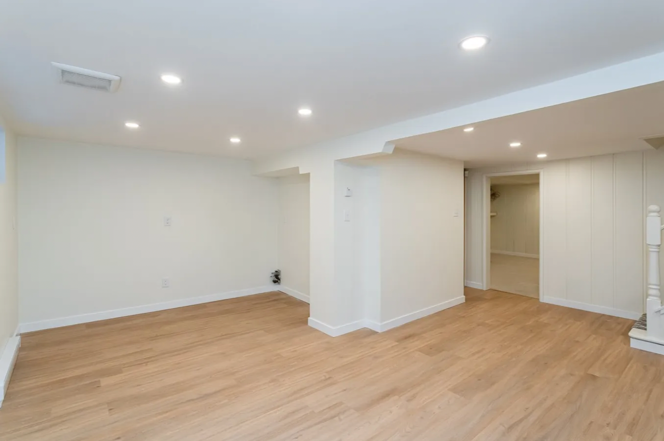 3878 West 8th Avenue, Vancouver, BC, V6R 1Z4 - 11