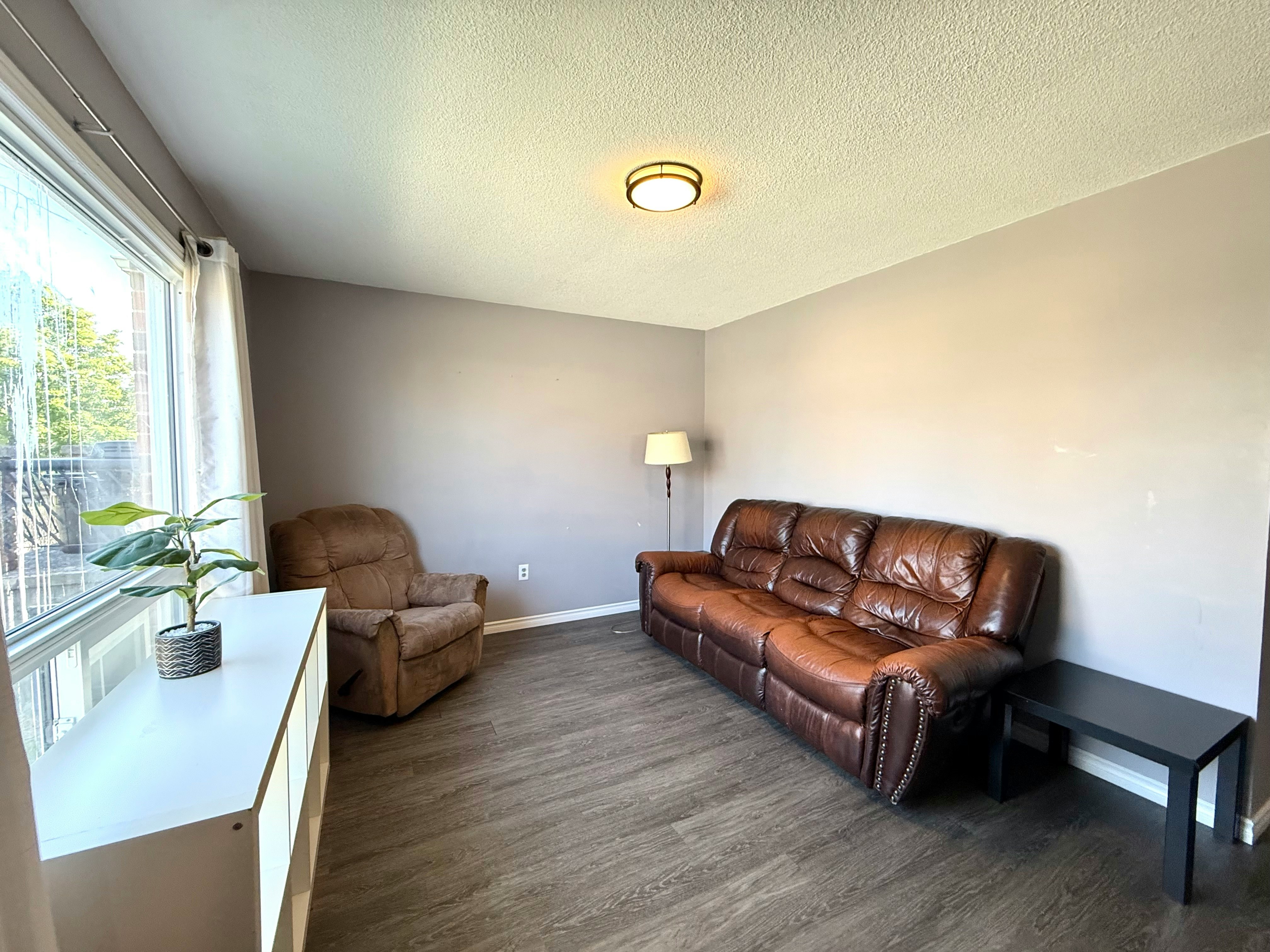 19 Patricia Street, Thorold, ON, L2V 3V8 - 2