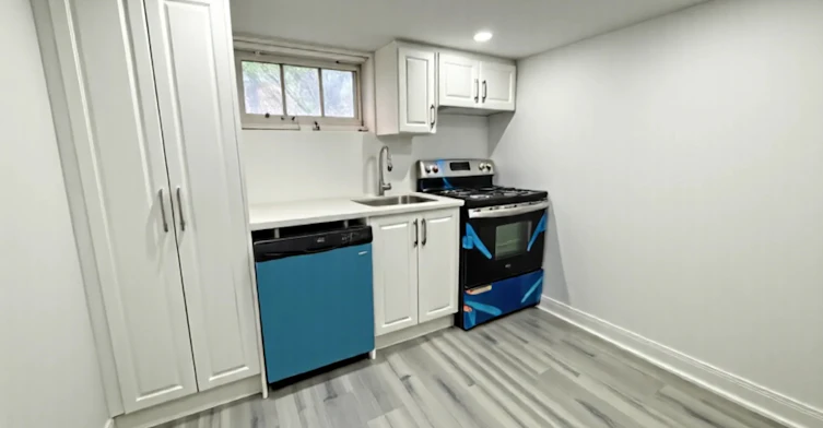 Unit 8-83 East Avenue South, Hamilton, ON, L8N 2T5 - 2