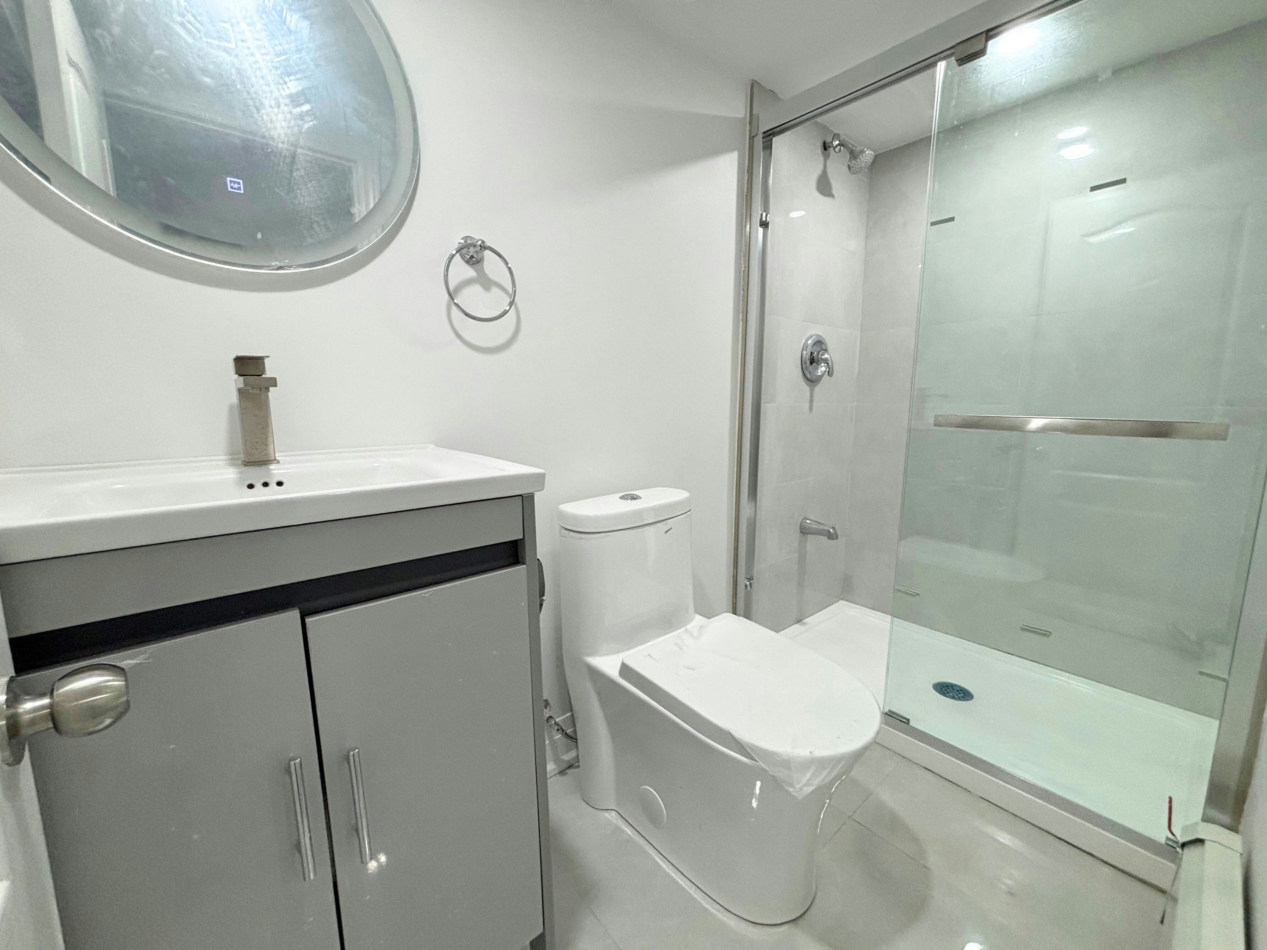 Unit 8-83 East Avenue South, Hamilton, ON, L8N 2T5 - 4