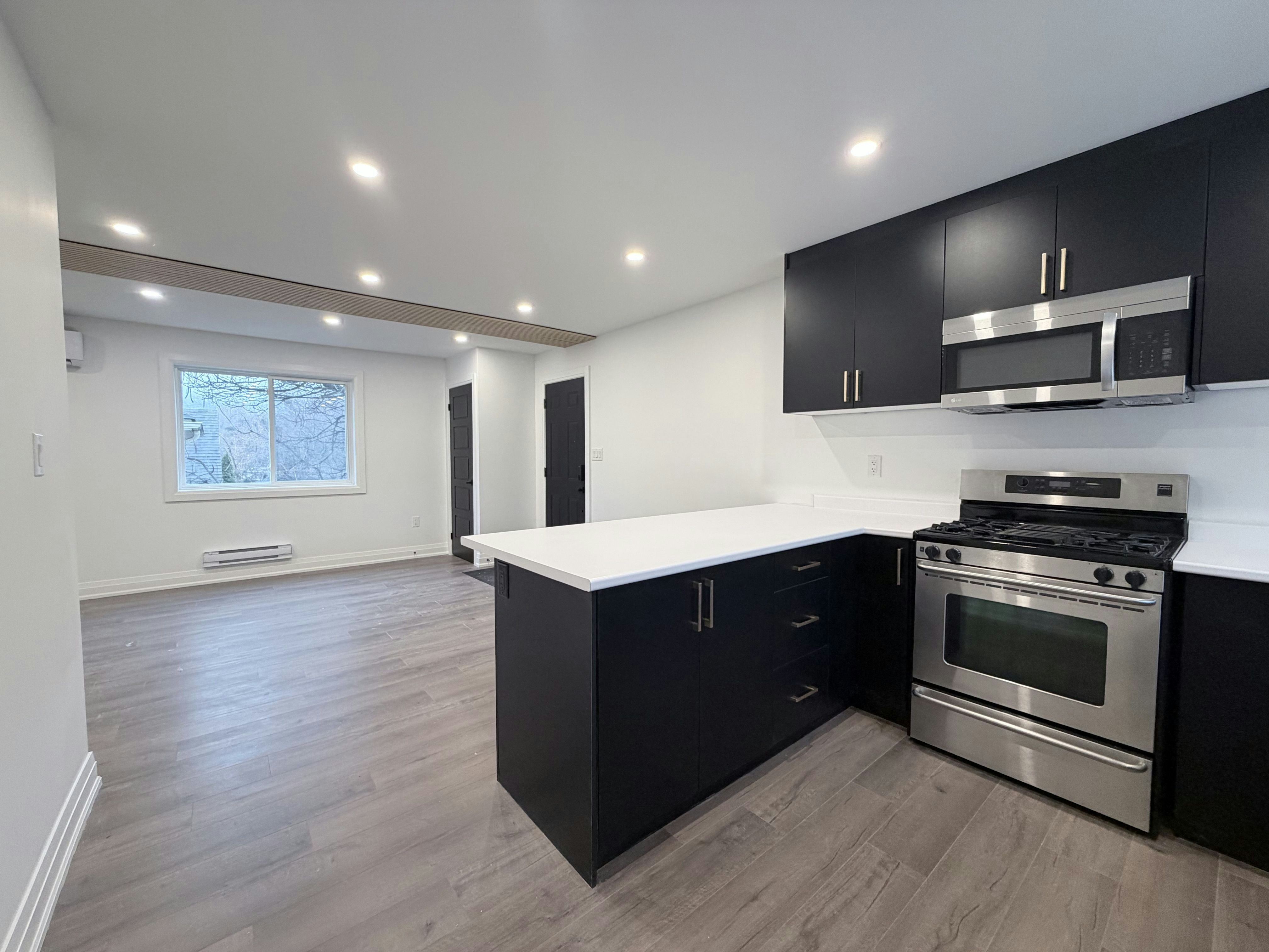 Upper-184 Ottawa Street S, Hamilton, ON, L8K 2E6 - 9