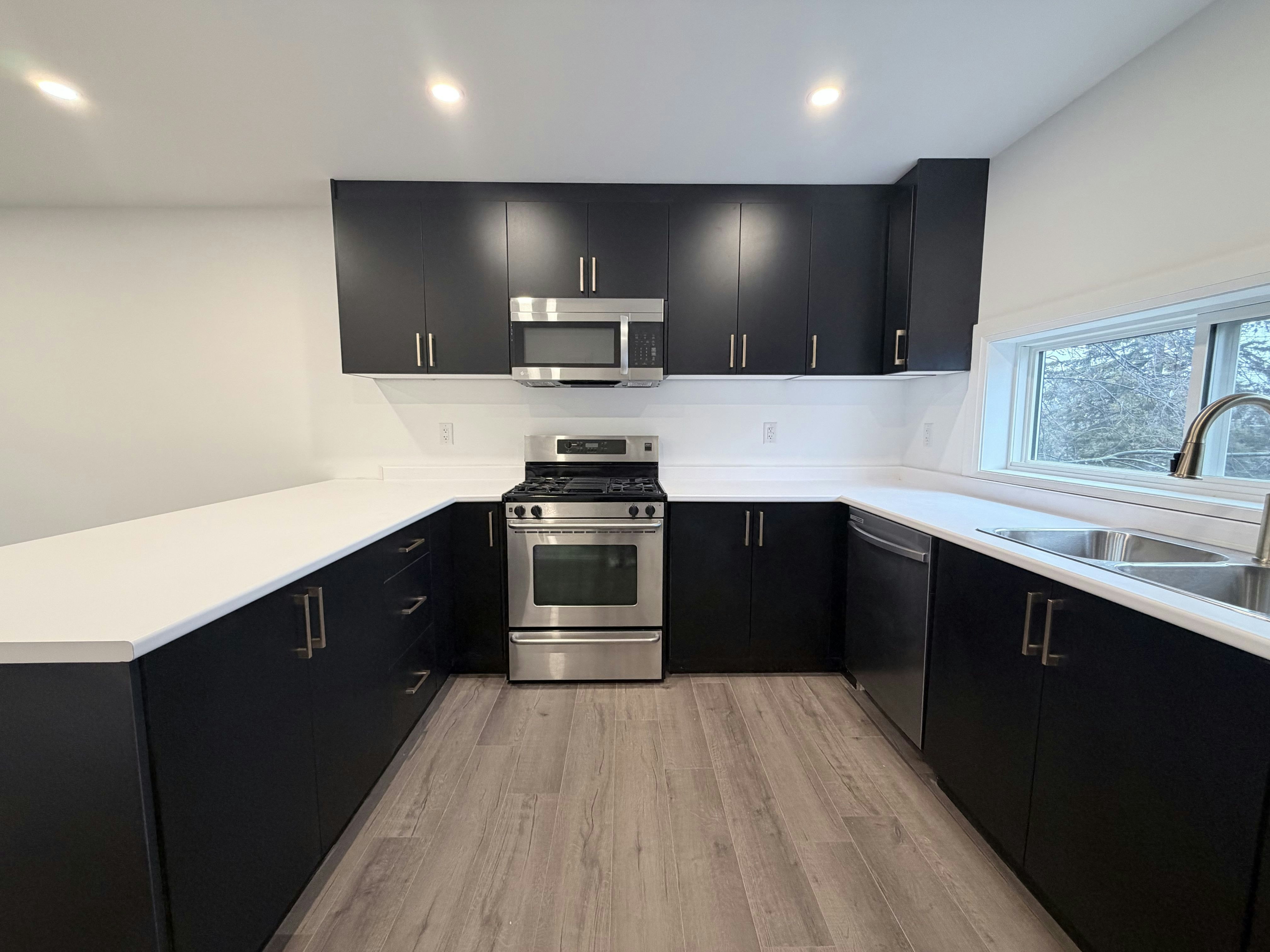 Upper-184 Ottawa Street S, Hamilton, ON, L8K 2E6 - 7