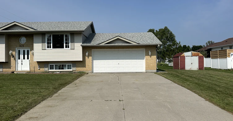 871 Chapel Road, Peterborough, ON, K9H 7N6 - 2