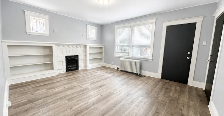 Unit 4-831 Main Street E, Hamilton, ON, L8M 1L6 - 2