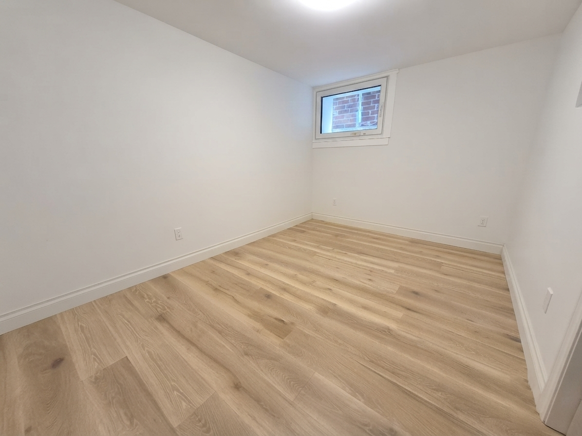 Lower-102 Donlands Avenue, Toronto, ON, M4J 3P1 - 15