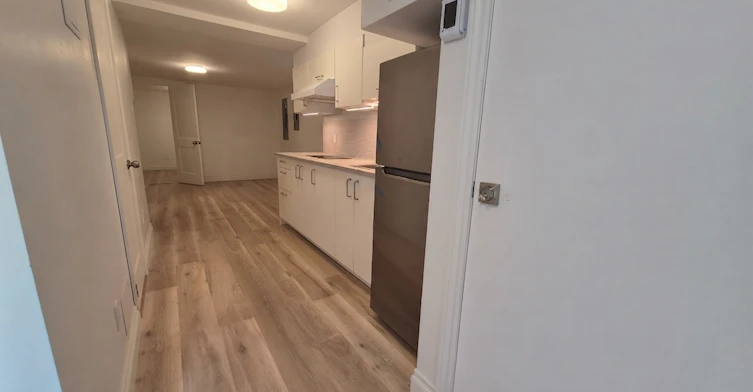 Lower-102 Donlands Avenue, Toronto, ON, M4J 3P1 - 5