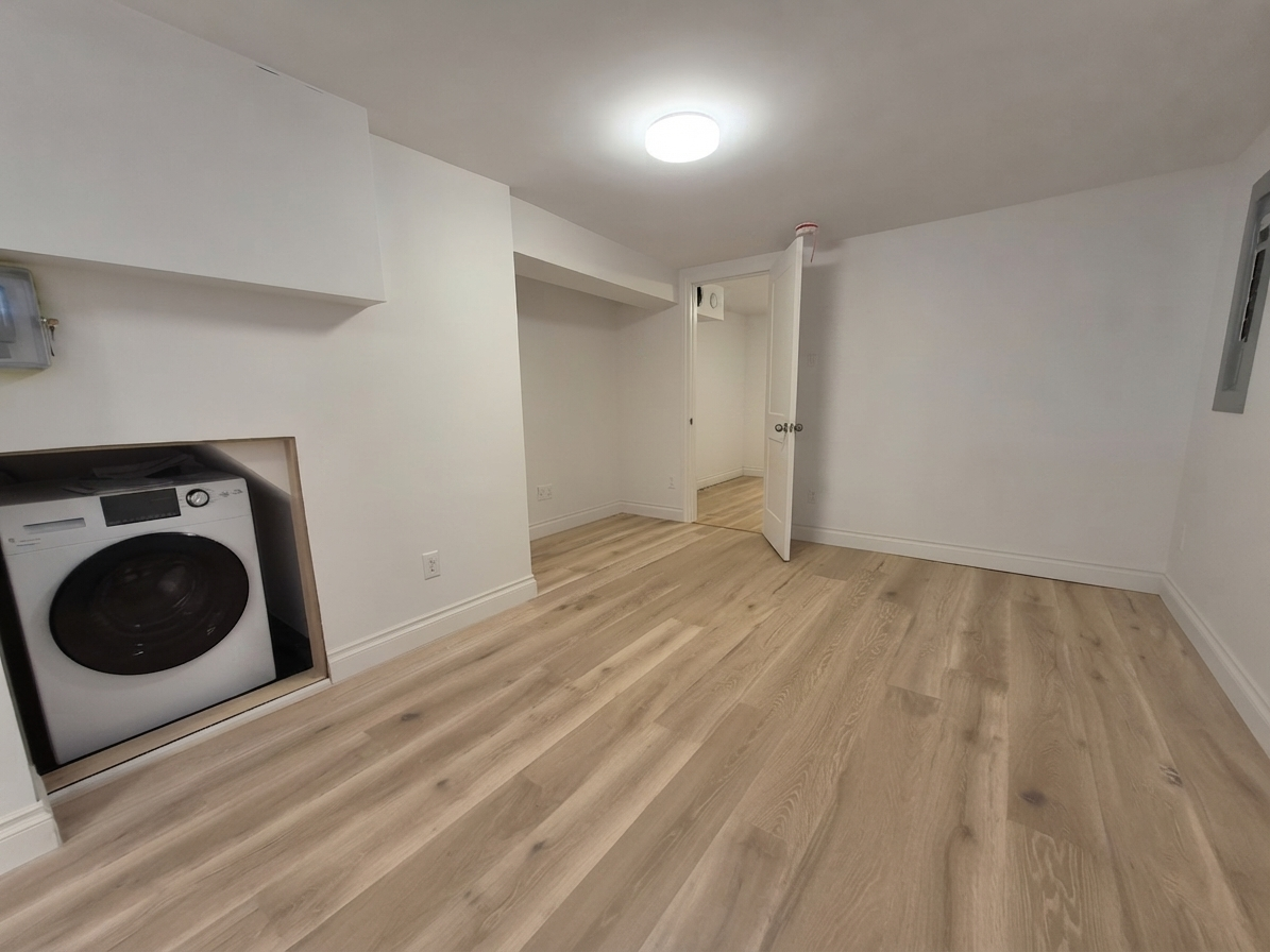 Lower-102 Donlands Avenue, Toronto, ON, M4J 3P1 - 11