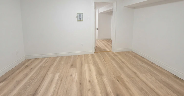 Lower-102 Donlands Avenue, Toronto, ON, M4J 3P1 - 17