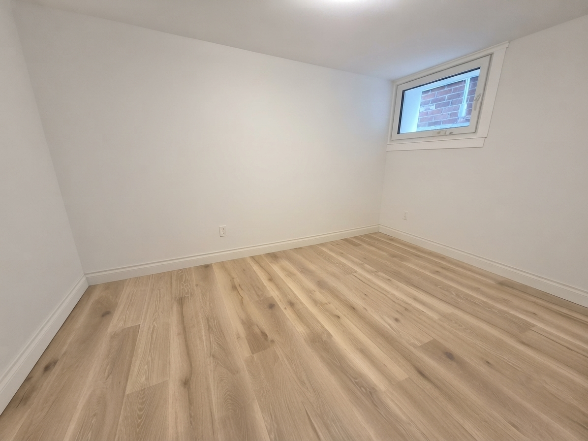 Lower-102 Donlands Avenue, Toronto, ON, M4J 3P1 - 16