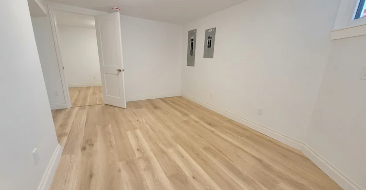 Lower-102 Donlands Avenue, Toronto, ON, M4J 3P1 - 10